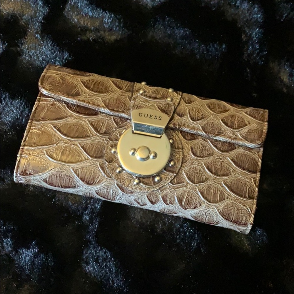 Guess wallet